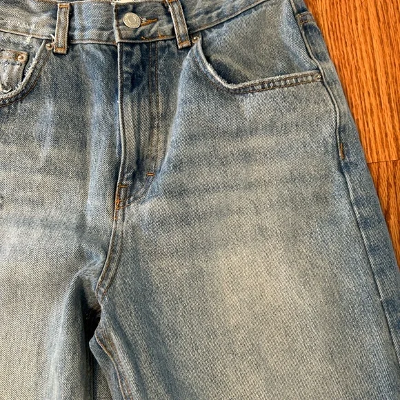 Pull&Bear Boyfriend Jeans, Distressed and Ripped Detail, High Waist, Size 4 / 25 - Picture 4 of 15